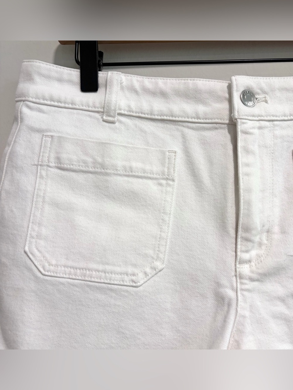 J.Crew Patch Pocket Mid Rise Jean Shorts - Picture 2 of 9